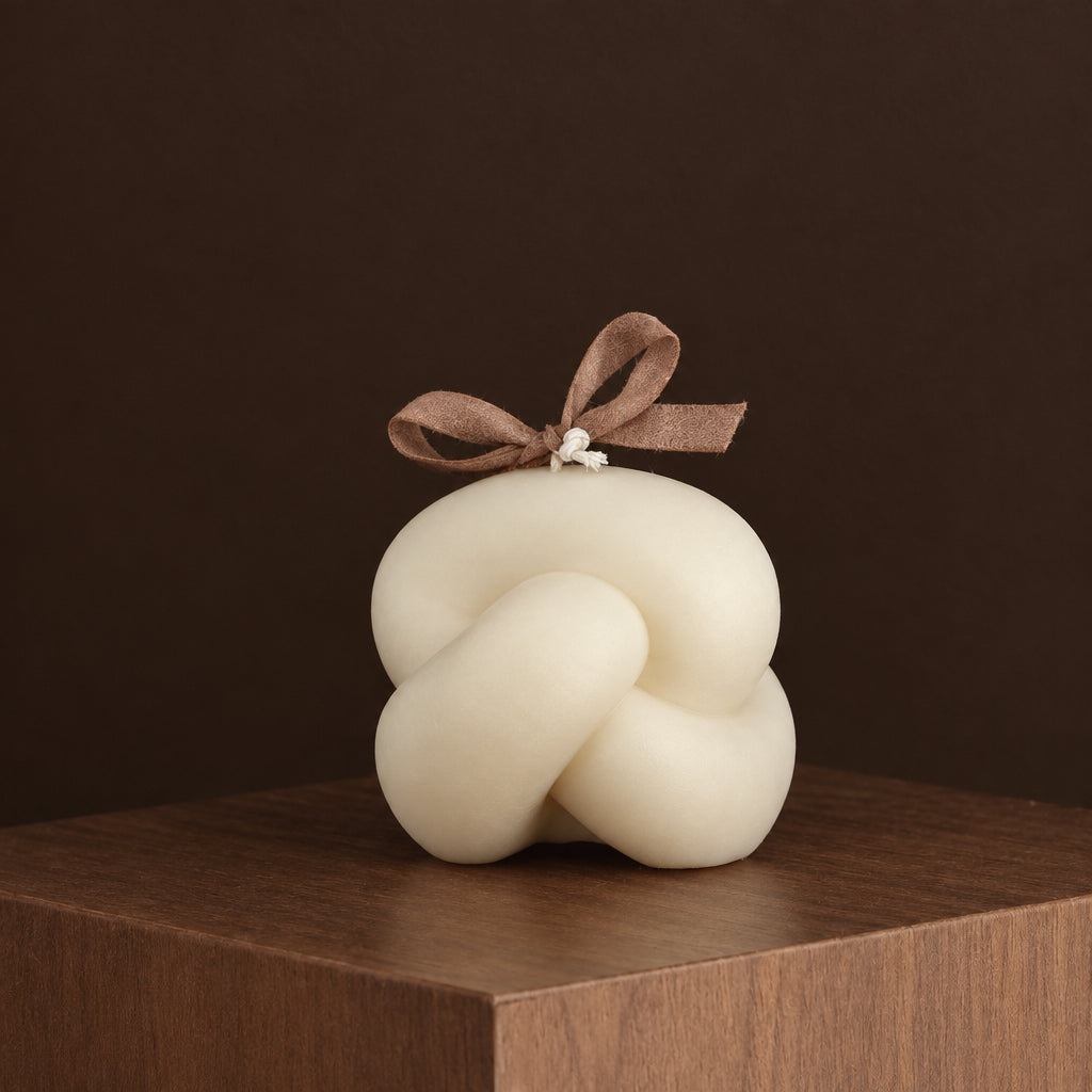 Éclat Knot Candle